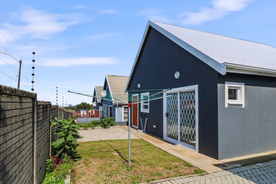 2 Bedroom Property for Sale in Sunnyridge Eastern Cape